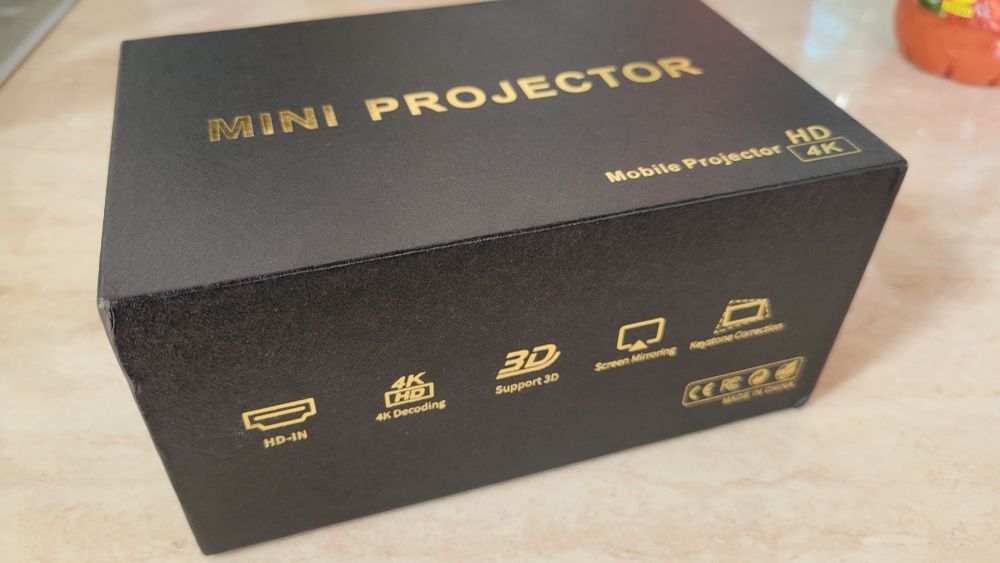 Mini Smart Projector 4K ultra HD(3d) DLP