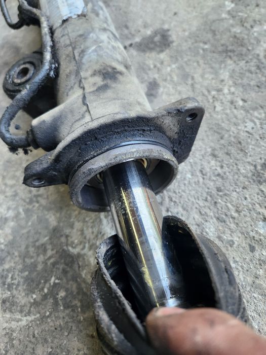 Рейка За тоарег 5.0тди 2004г