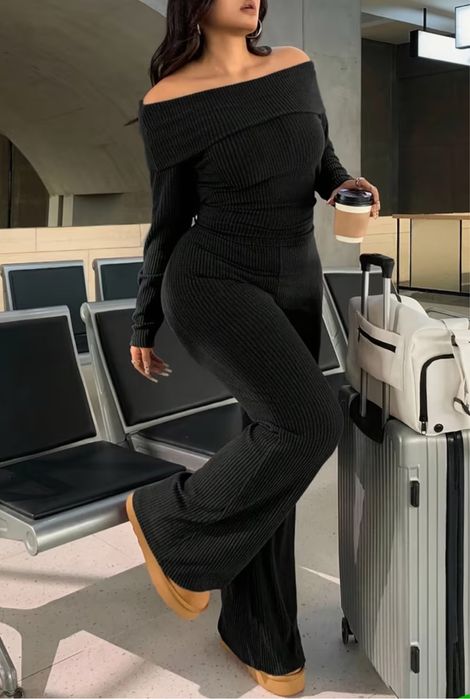 Продам костюм новый