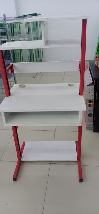 полки , стеллажи