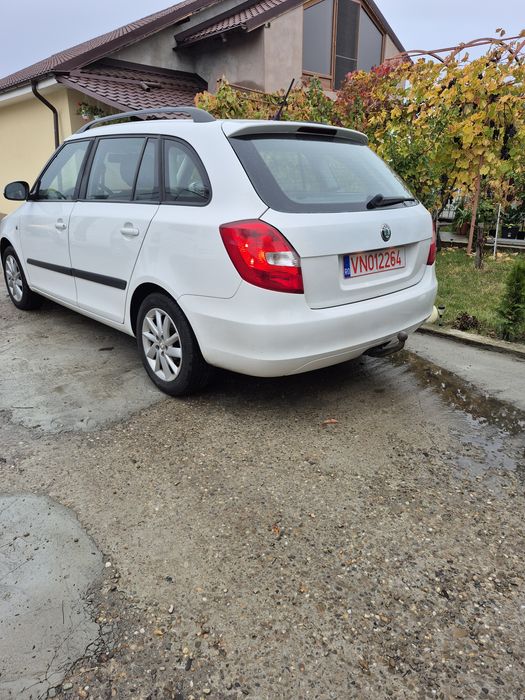 SKODA Fabia 2012 — imagine 4