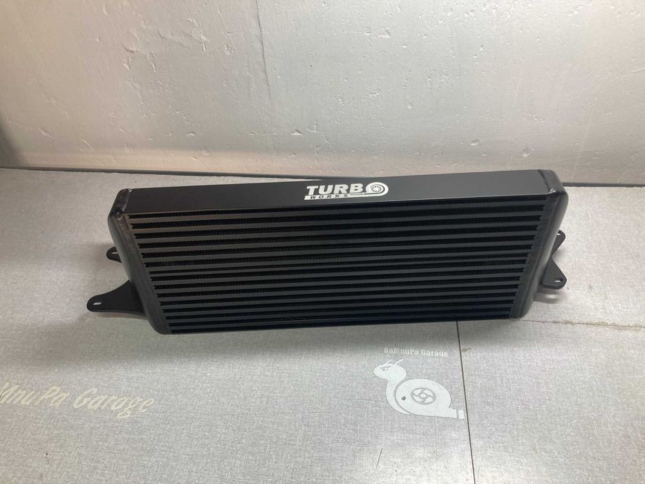 Intercooler Челен интеркулер  на бмв е60 530д 535д 525д 635д