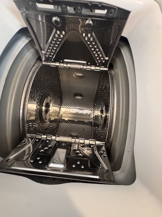 Masina de Spalat Rufe Whirlpool Verticala