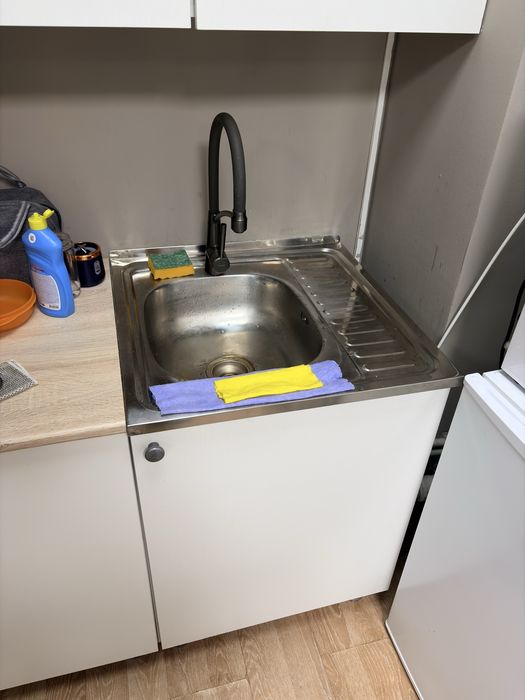 кухоная гарнитура бела