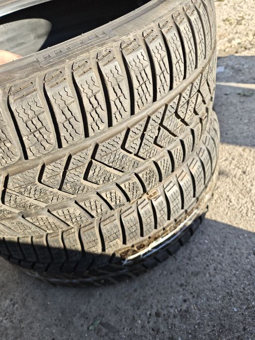 Зимни гуми Пирели 225/40/18