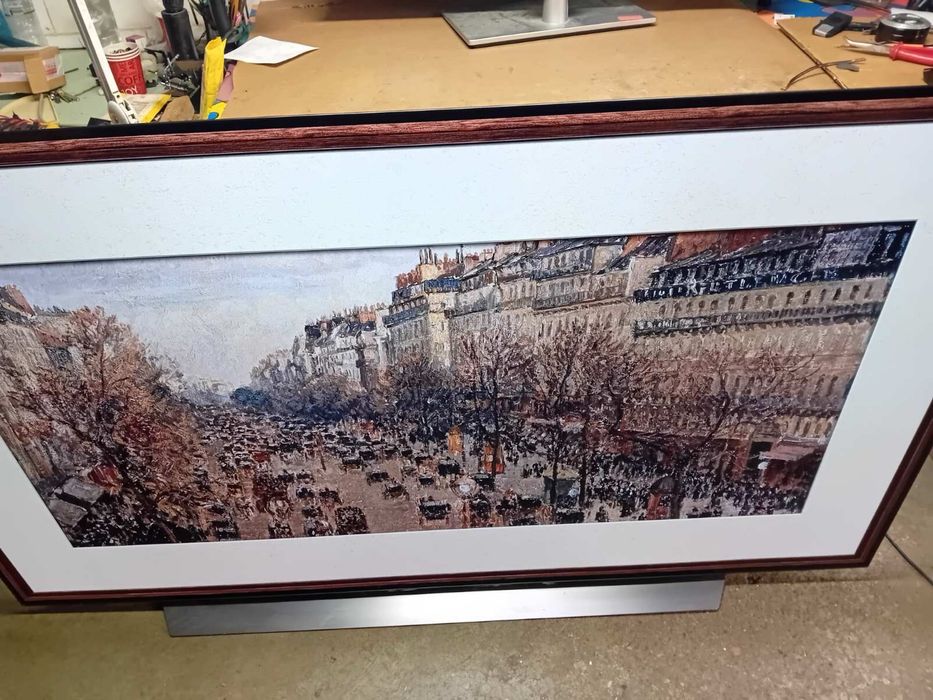 Телевизор LG 77 инча smart