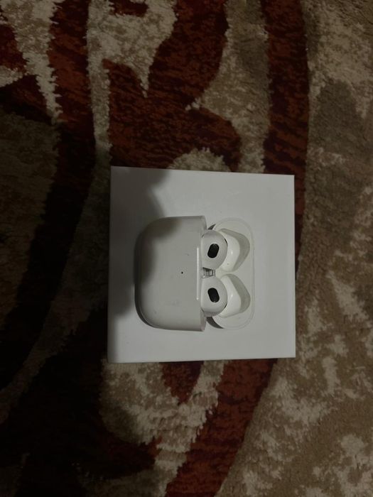 Оригинал AirPods 3