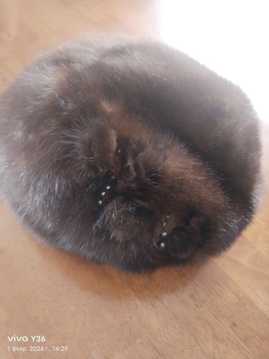 Норковые шапки .разные