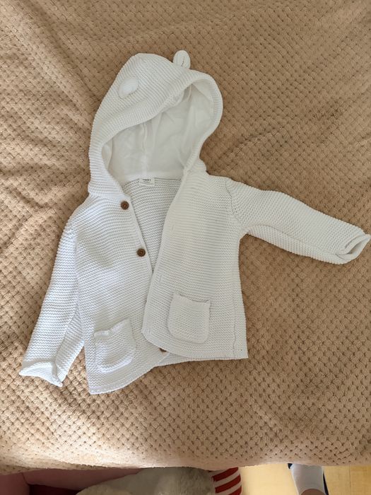 Продам детскую кофточку Next