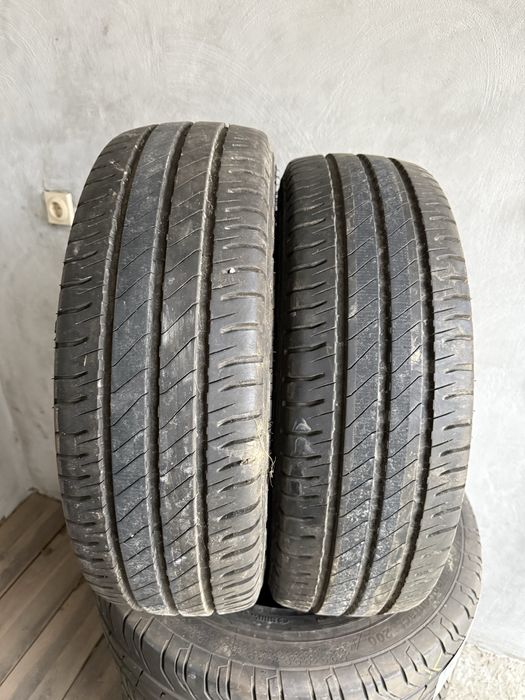 2бр Бусови гуми Michelin 205/65 R16c DOT23