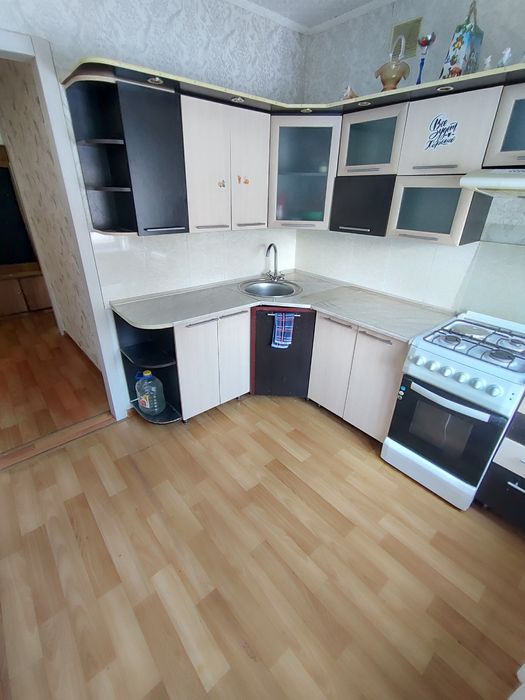 Продается 2-комн (2-26, 2 эт)