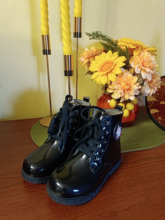 Ботинки на девочку
