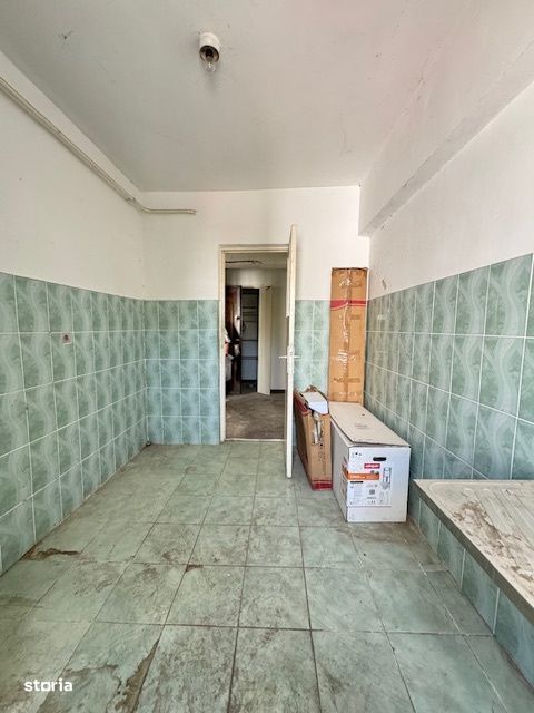 Apartament 2 camere de vanzare, ultracentral, B-dul Republicii, Barlad