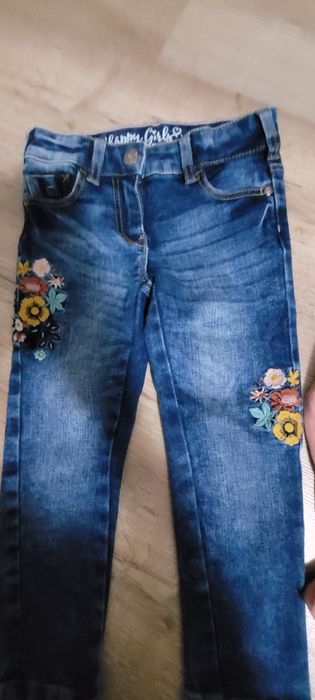 Lot hăinuțe fetiță: jeans+ bluzița