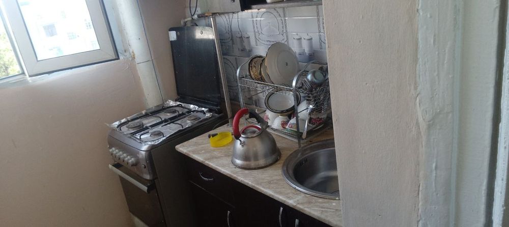 Qarshi sh. Kvartira sotiladi 1 honali 4 etaj