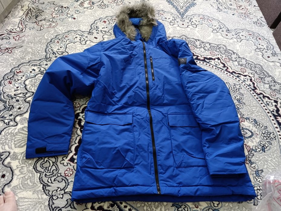 Куртка парка новая ADIDAS оригинал.