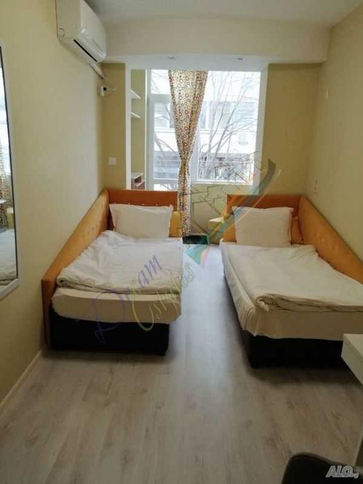 Чудесен тристаен апартамент във фамилна сграда