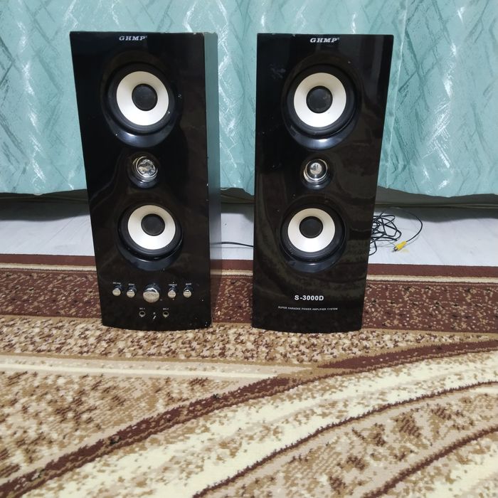 Продам дёшево колонки для караоке.