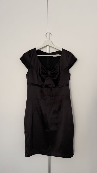 Rochie neagra medie