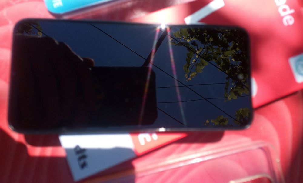 Vând ZTE V70 blade