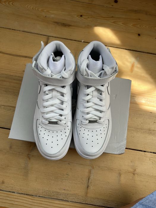 Vând Air Force 1 Triple White Mid GS