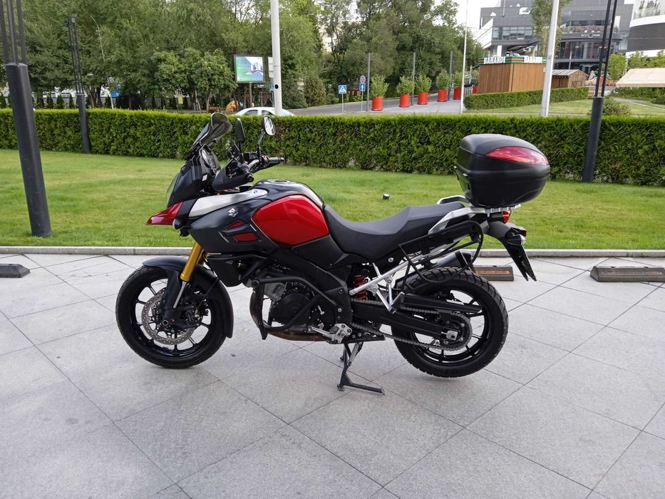 Suzuki DL 1000. V - Strom.