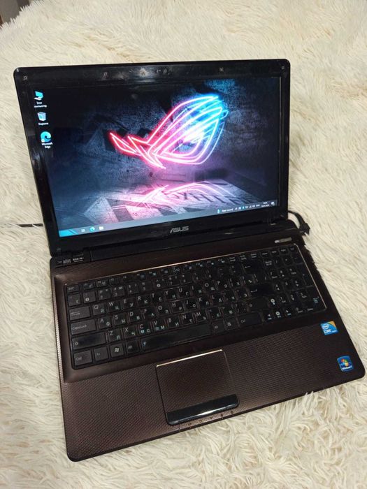 Отличный Ноутбук с SSD!