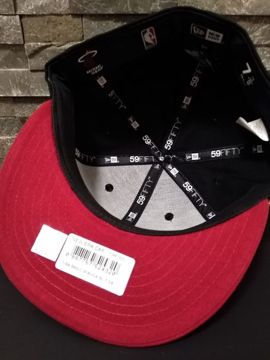 Sepci fitted si reglabile  New Era NBA