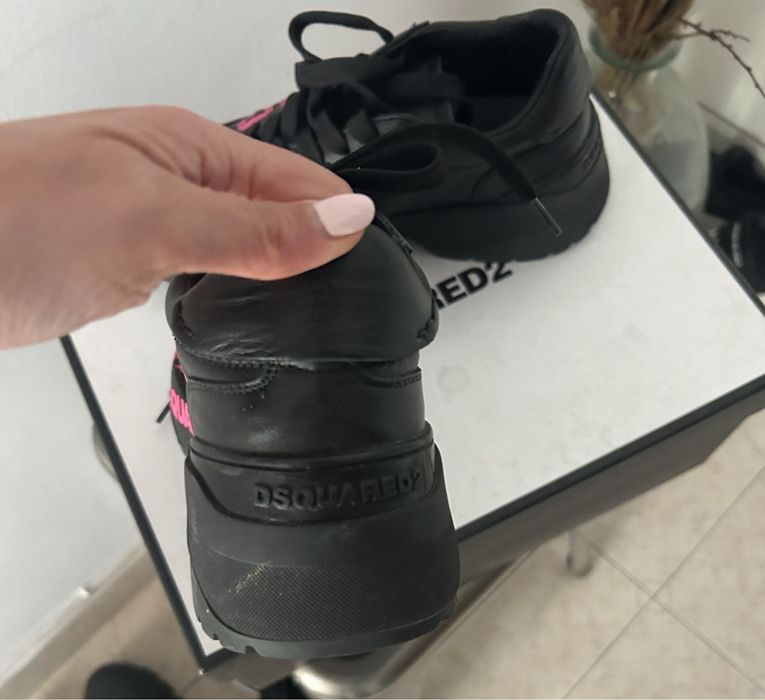 Оригинални дамски Dsquared ot yoxx,нови