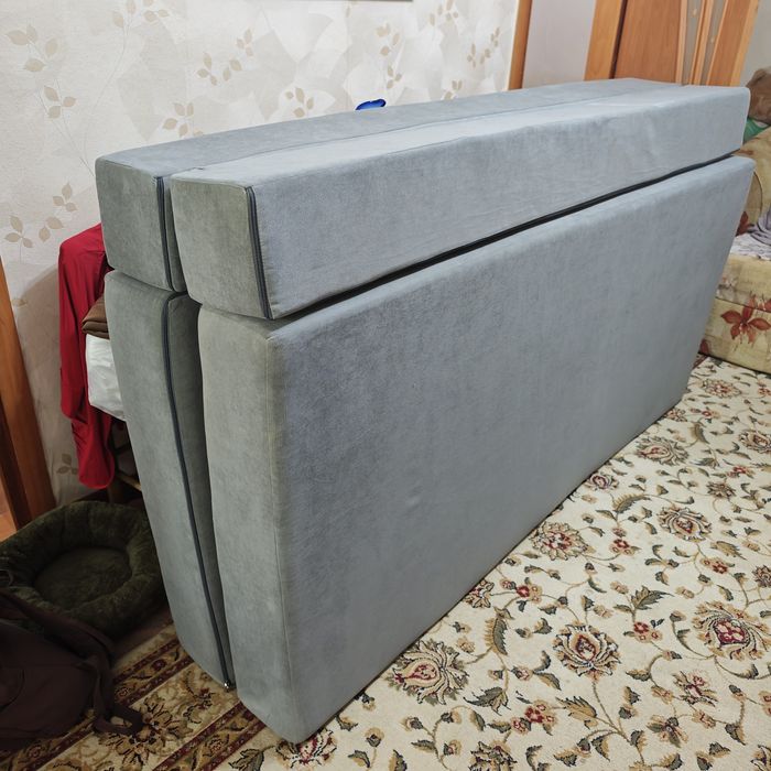 Продам без каркасный диван