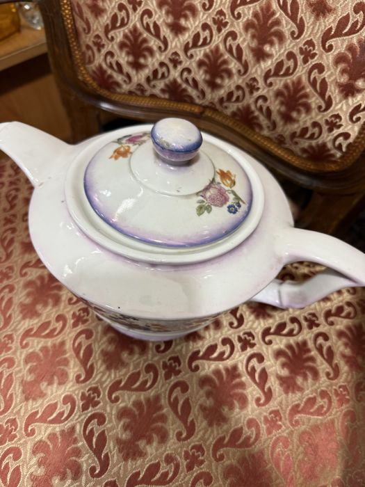 стар български порцеланов чайник