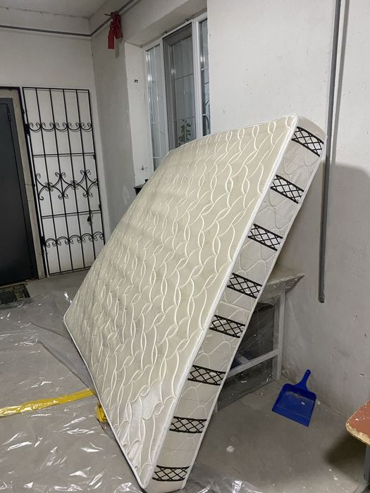 Матрац продам двуспальный