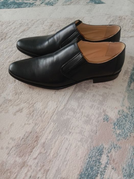 Продам кожаные туфли