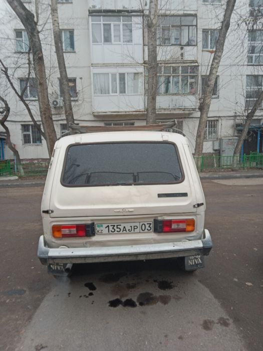 Продам ниву 21213