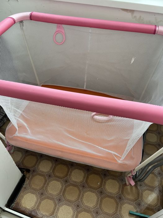 Манеж в хорошем состоянии