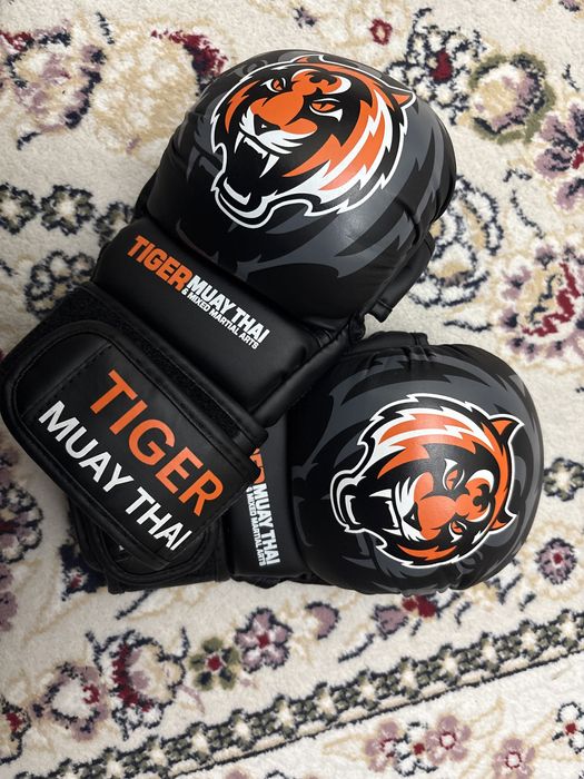 перчатки muay thai tiger (новые)