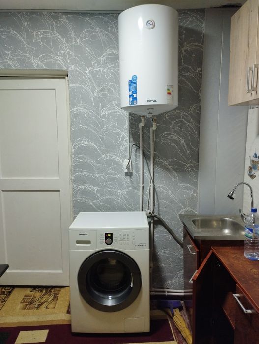 1 хонали кв 1 этаж Ахонгорон Шахар ижарага берилади