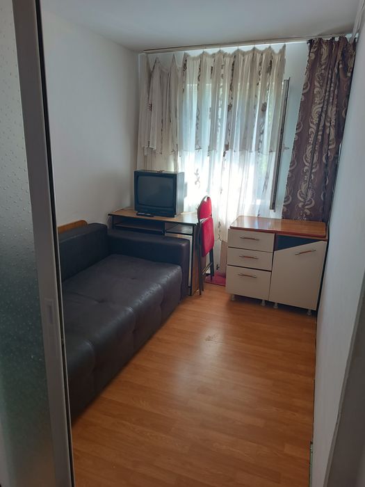 Închiriez apartament Satul de Vacanta