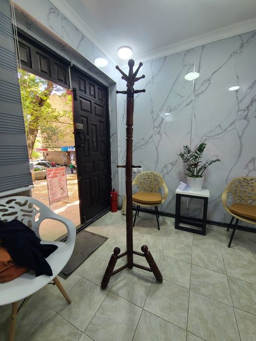 Вешалка деревянная