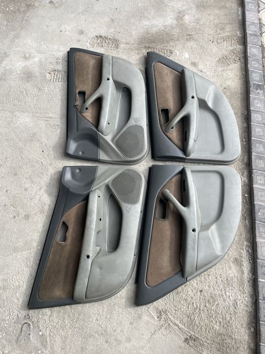 Обшивка двери камри 20 25