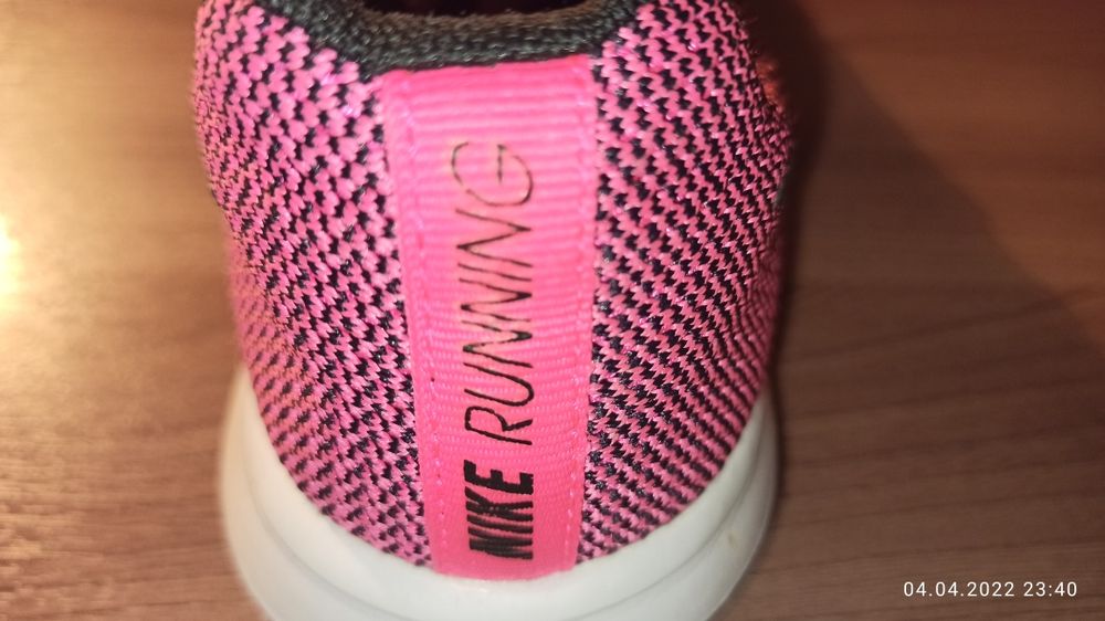 Кроссовки женские Nike