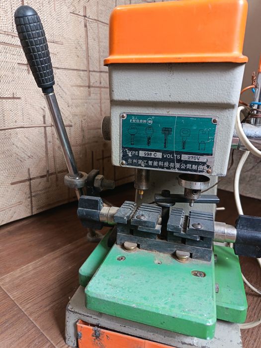 Вертикально станок