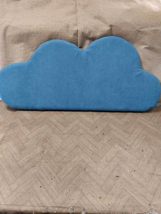 Преграда за легло облак!