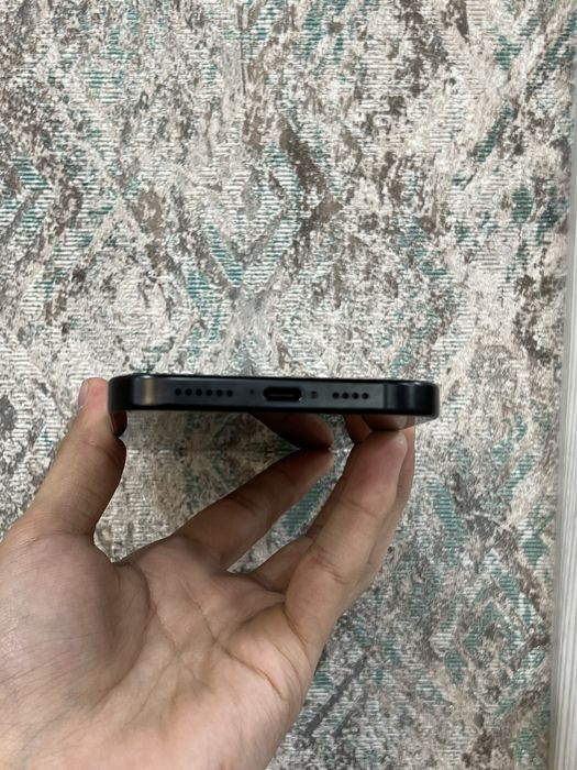 Iphone 16 pro max 99% yomks sim