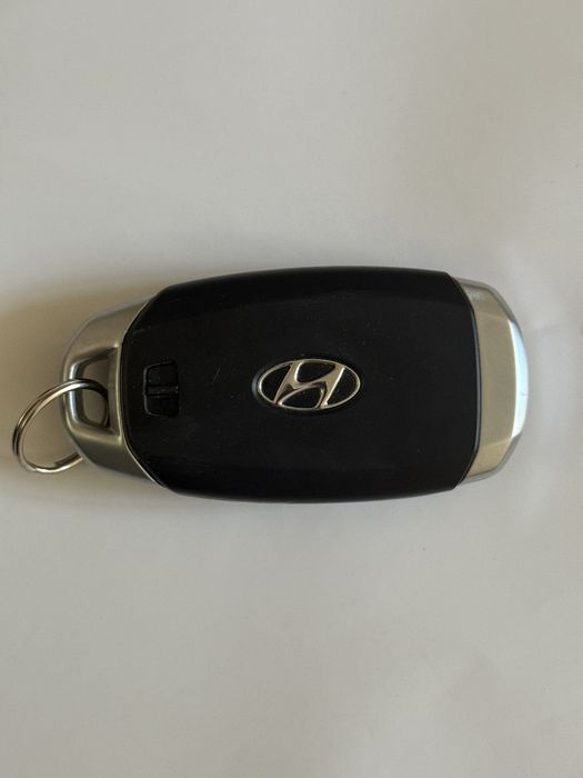 Продам смарт ключ Hyundai