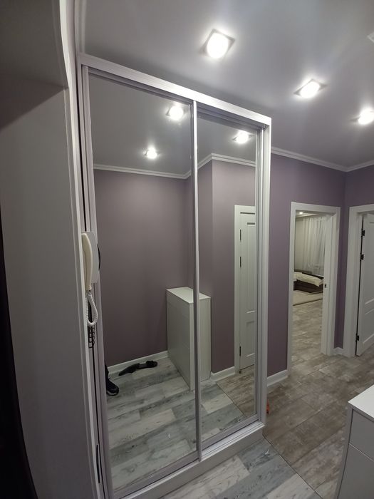 Шкаф в прихожую комнату