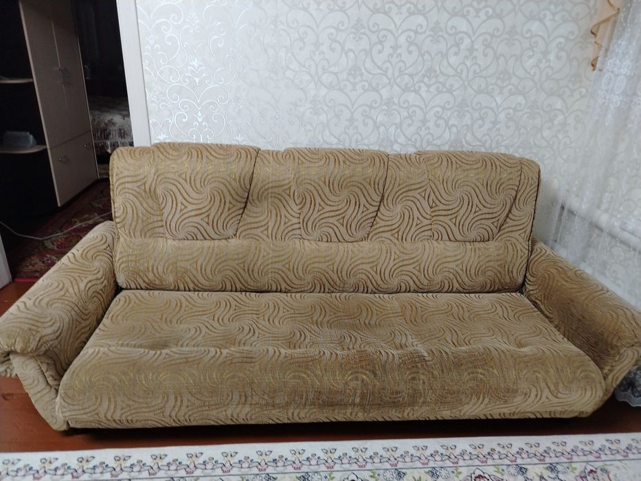 Продам диван книжку