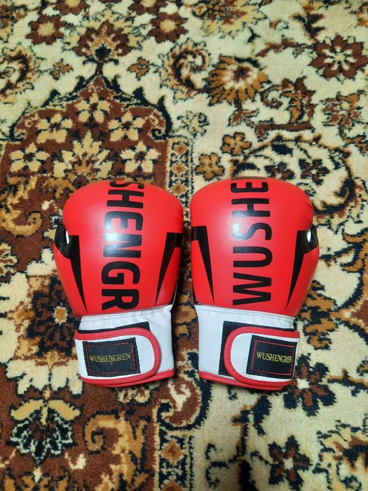 Боксёрский перчатки