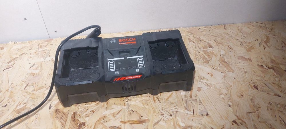Stație încărcare Bosch Expert 18v