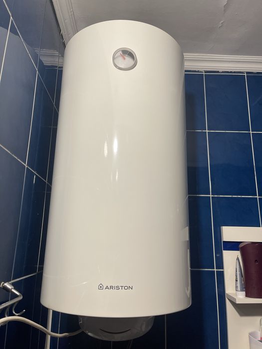Водонагреватель Ariston 100л в сборе